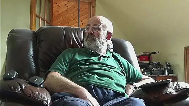 janzer13 online show from March 2026 12:40:01 PM