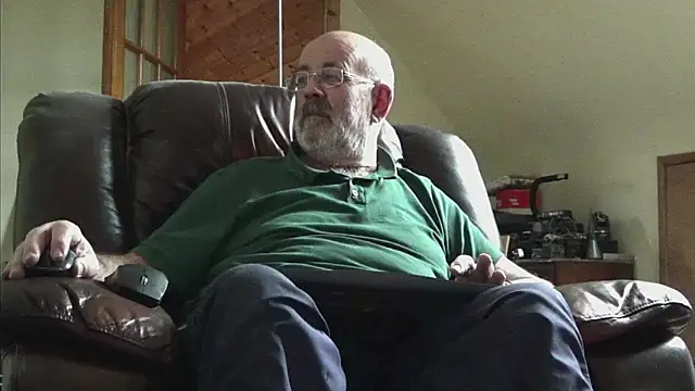 janzer13 online show from March 2026 02:06:01 PM