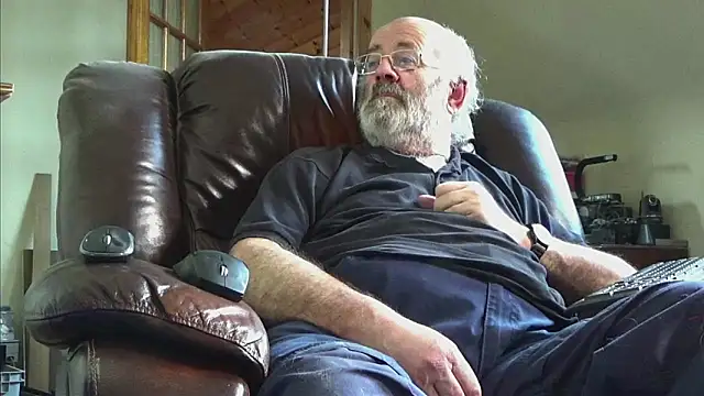 janzer13 online show from February 2026 02:17:02 PM