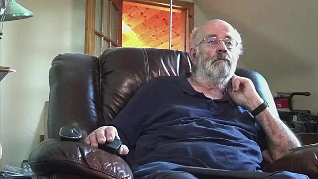 janzer13 online show from November 2025 03:12:02 PM