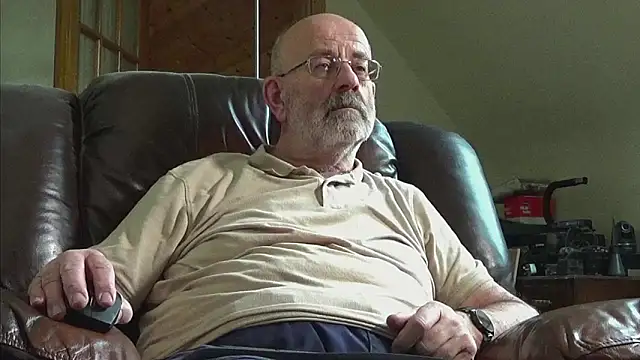 janzer13 online show from February 2026 02:19:02 PM