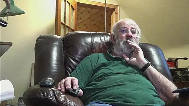 janzer13 online show from December 2025 02:48:01 PM