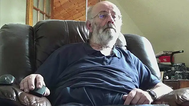 janzer13 online show from February 2026 01:52:02 PM