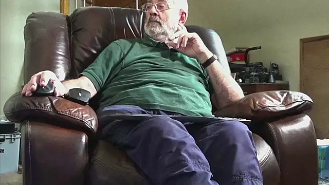 janzer13 online show from March 2026 01:59:08 PM