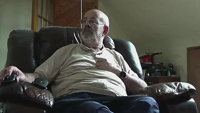 janzer13 online show from February 2026 02:28:02 PM