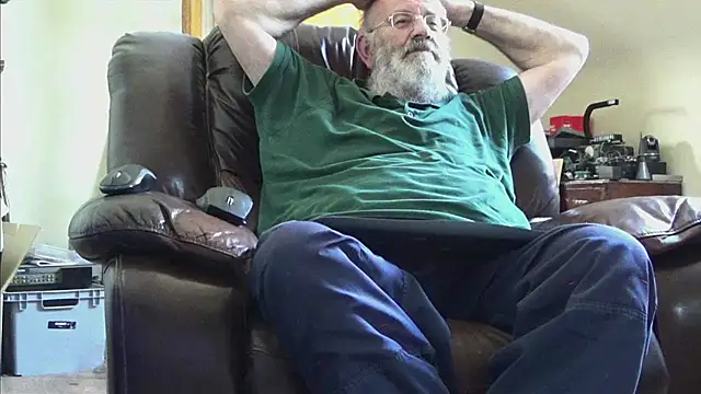 janzer13 online show from May 2026 01:21:02 PM