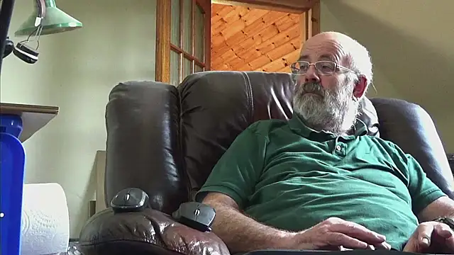 janzer13 online show from October 2025 12:48:02 PM