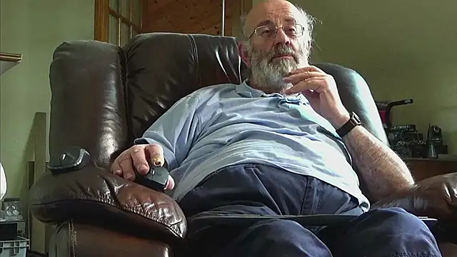 janzer13 online show from February 2026 02:06:01 PM