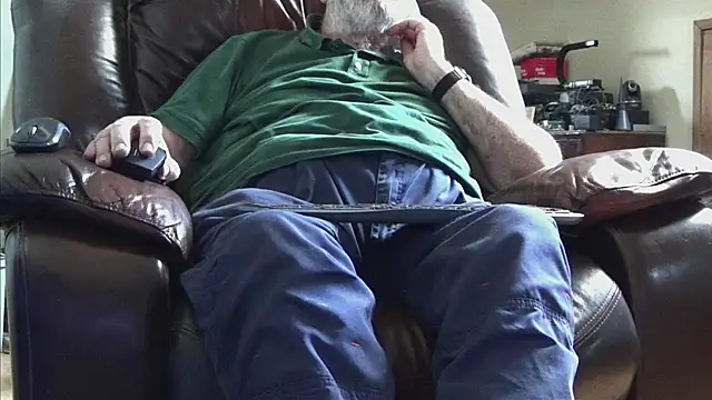 janzer13 online show from March 2026 02:40:02 PM