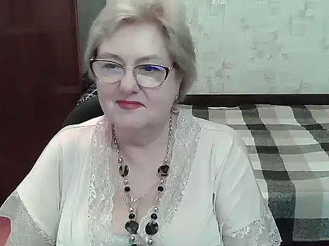 Renata62011 online show from June 2026 12:00:01 PM