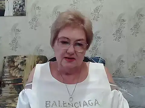 Snapshot of Renata62011 chatting on November 2025 12:11:02 PM Renata62011 online show from November 2025 12:11:02 PM