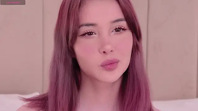 Nesolla online show from November 2025 01:04:01 PM