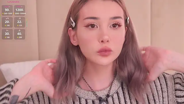 Nesolla online show from December 2025 07:20:01 PM