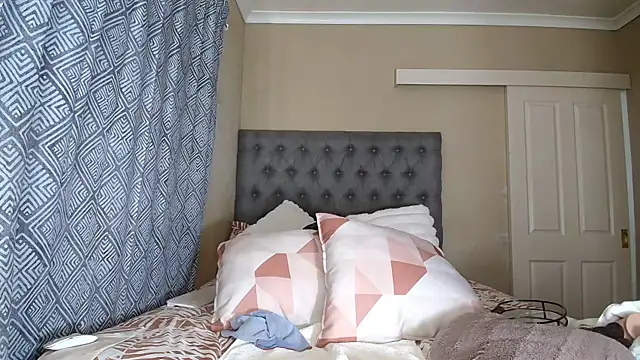 nanababe1 online show from April 2026 07:59:02 AM