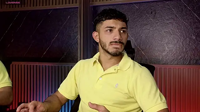 ArturoCardona  online show from February 2026 05:15:02 PM