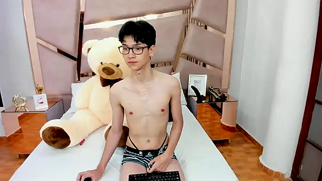 AustinFluf online show from September 2025 11:49:01 AM