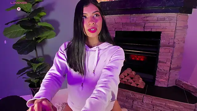 Lola Pierce online show from October 2025 12:04:01 PM