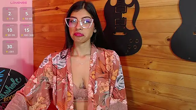 Lola Pierce online show from November 2025 11:58:02 AM