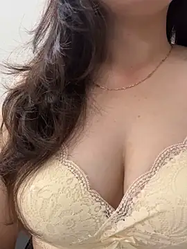 Snapshot of Linda288 chatting on December 2025 05:41:01 AM Linda288 online show from December 2025 05:41:01 AM