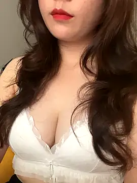 Snapshot of Linda288 chatting on November 2025 05:33:01 AM Linda288 online show from November 2025 05:33:01 AM