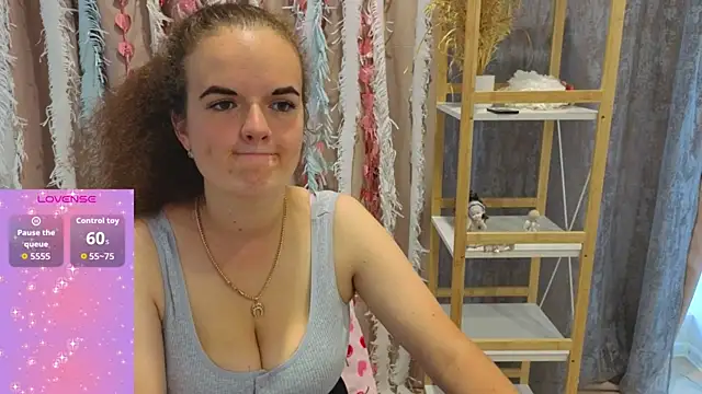 Luisa Rosee online show from September 2025 03:56:02 PM