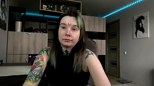 HighelikeGirl online show from April 2026 12:23:01 PM