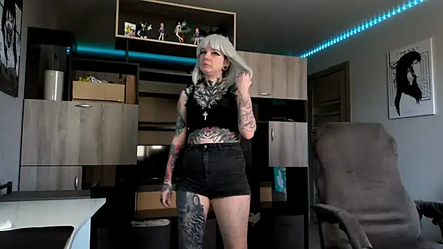 HighelikeGirl online show from April 2026 12:52:01 PM