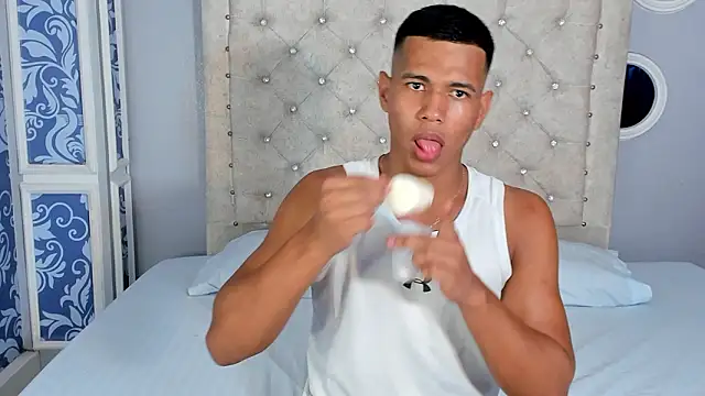 KingStark  online show from February 2026 02:44:02 AM