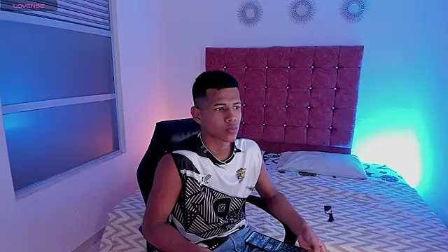 KingStark  online show from September 2025 12:21:01 PM
