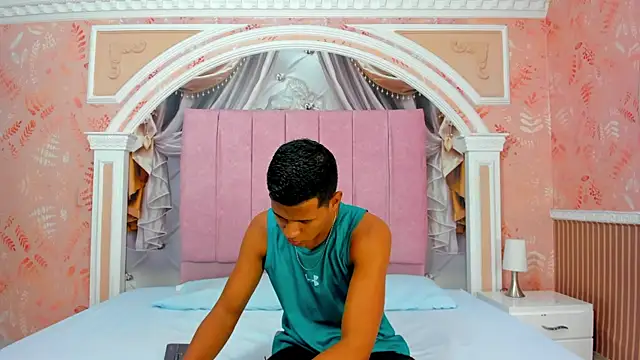 KingStark  online show from October 2025 05:45:02 PM