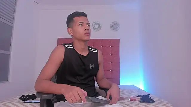 KingStark  online show from October 2025 11:34:02 AM