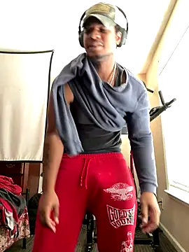 KeYBuMp323 online show from December 2025 04:10:02 PM