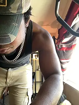 KeYBuMp323 online show from November 2025 02:22:02 PM