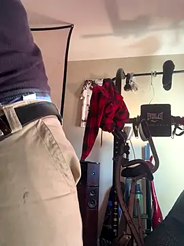 KeYBuMp323 online show from November 2025 04:57:01 PM