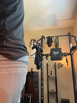 KeYBuMp323 online show from April 2026 02:44:02 PM