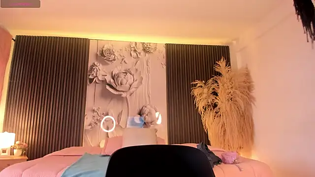 MichellePreston online show from April 2026 12:12:02 PM