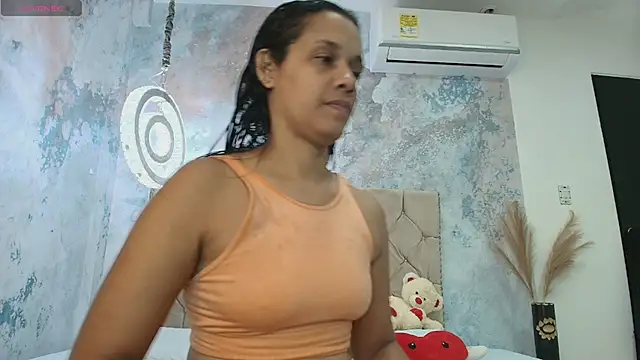 DarcyMooree online show from September 2025 12:55:02 PM