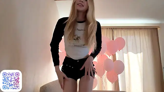 FruityXo online show from September 2025 08:42:01 AM