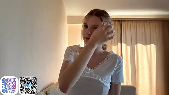 FruityXo online show from September 2025 08:21:02 AM