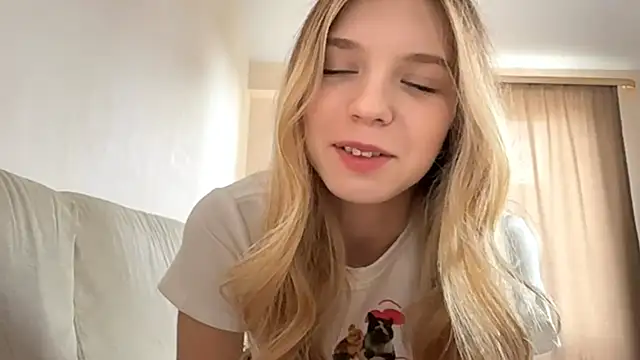 FruityXo online show from October 2025 11:33:01 AM