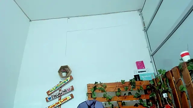 cris dulce online show from April 2026 07:03:01 PM