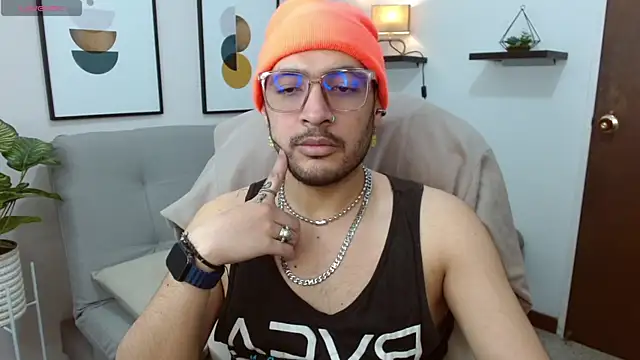   Damian    online show from October 2025 01:15:02 AM