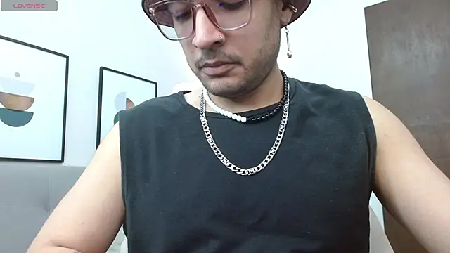   Damian    online show from November 2025 11:30:01 PM