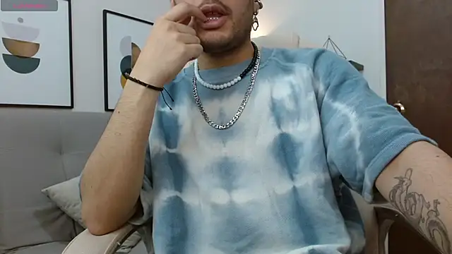   Damian    online show from November 2025 10:46:02 PM