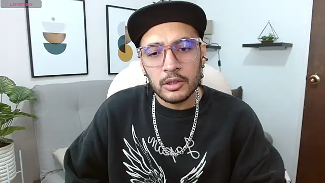   Damian    online show from October 2025 01:15:01 AM