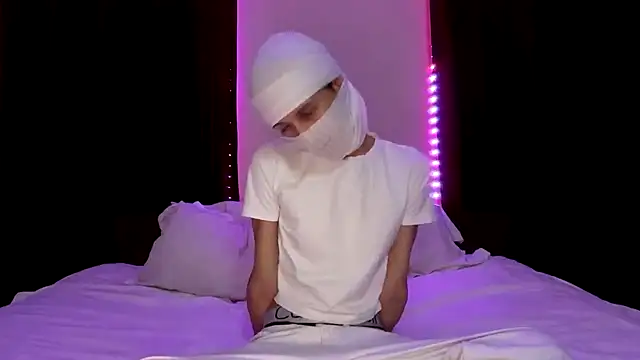 Snapshot of holydirt_luxeno1 chatting on September 2025 07:24:01 PM holydirt luxeno1 online show from September 2025 07:24:01 PM