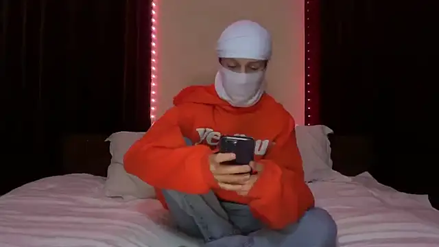 Snapshot of holydirt_luxeno1 chatting on September 2025 05:30:01 PM holydirt luxeno1 online show from September 2025 05:30:01 PM