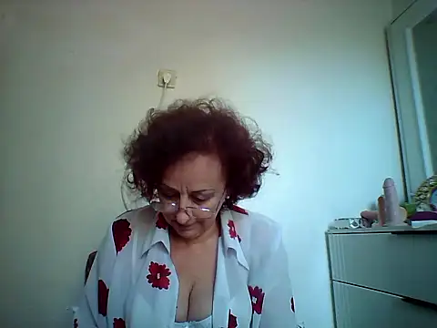 Julia54391 online show from September 2025 06:58:02 AM