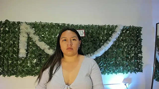 BellaRoux1 online show from December 2025 11:59:02 AM