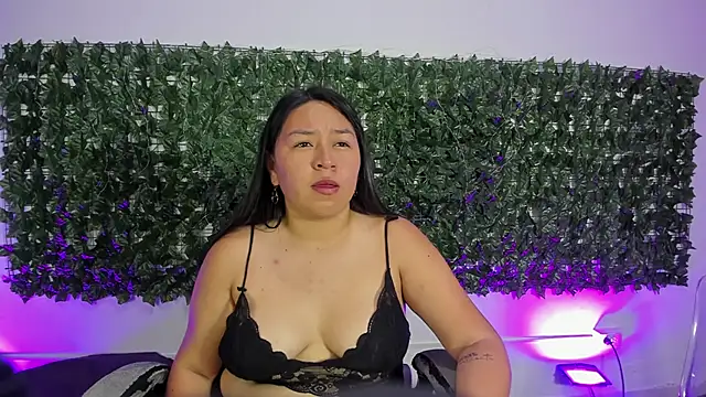 BellaRoux1 online show from February 2026 12:22:02 PM